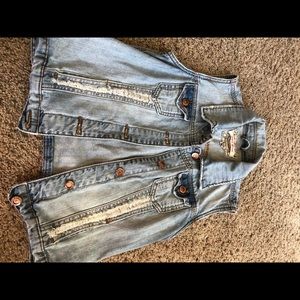 Jean Vest